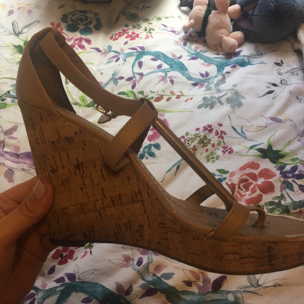 Tan wedges